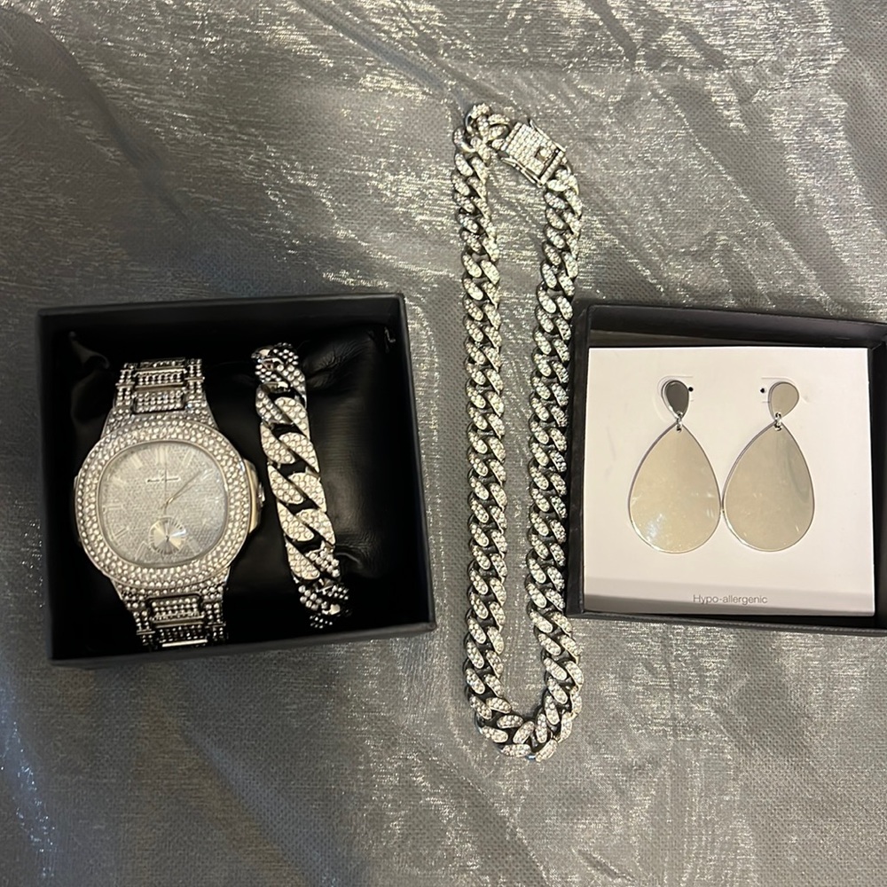New Charles Raymond Bling watch, bracelet,& 16”chain, unisex! NEEDS BATTERY!